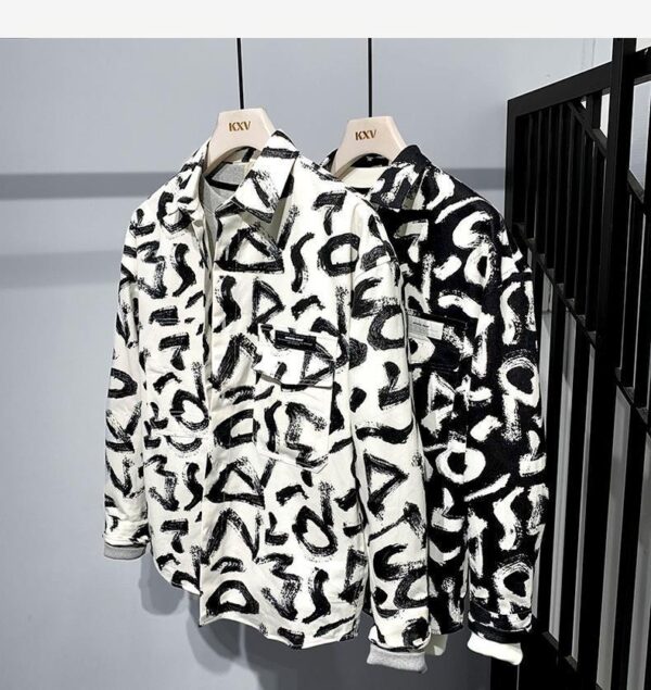 06ea38cb-29a9-49c8-9208-c6fbc621a6b4.jpg Long-sleeved Shirts Go Well With Men