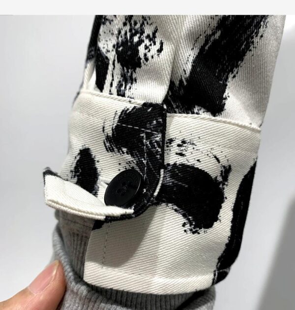 9241b6b3-d2de-4004-a119-72e871e5dd07.jpg Long-sleeved Shirts Go Well With Men